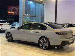 بي ام دبليو الفئة 7